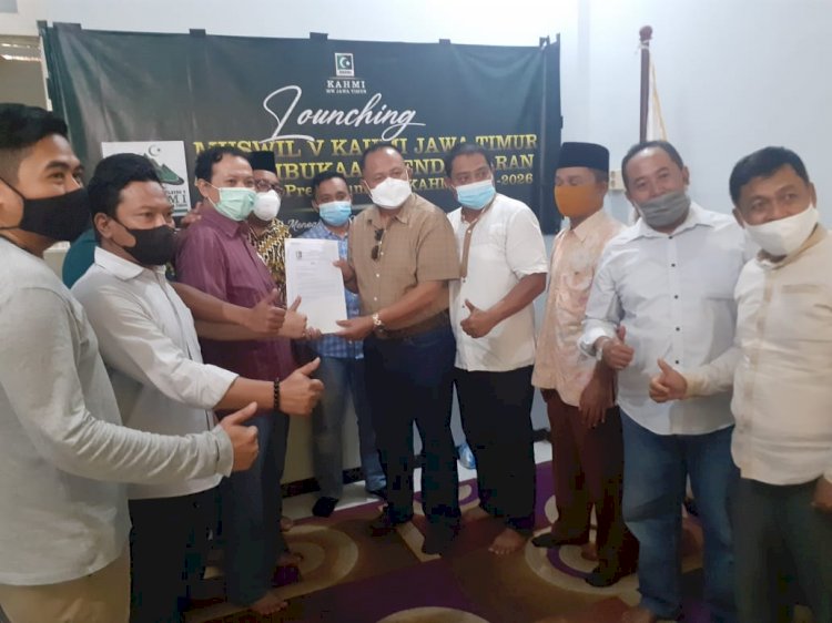 Dokter Agung Mulyono saat mendaftar Capres KAHMI Jatim periode 2021-2026/RMOLJatim