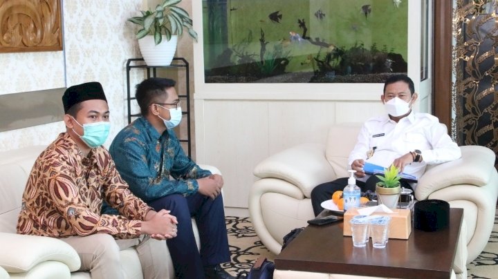 Bupati Lamongan Yuhronur