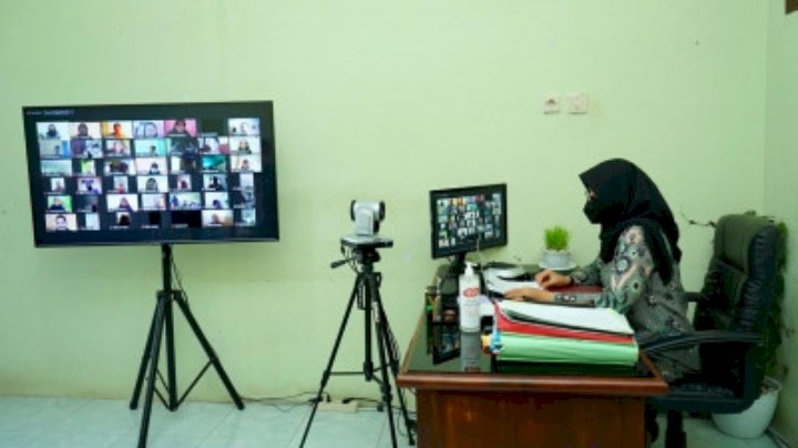 Bupati Banyuwangi Ipuk Fiestiandani kembali berkantor di desa/Dok Hms