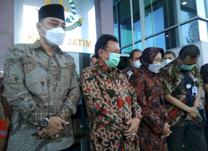 Mensos Risma didampingi Kajati Jatim, Kepala BPN dan Wali Kota Eri/RMOLJatim