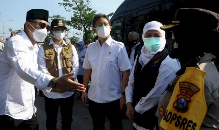 Wali Kota Eri didampingi Gubernur Jatim, Bupati Bangkalan dan Kapolres Tanjung Perak sambut kedatangan Menkes/RMOLJatim