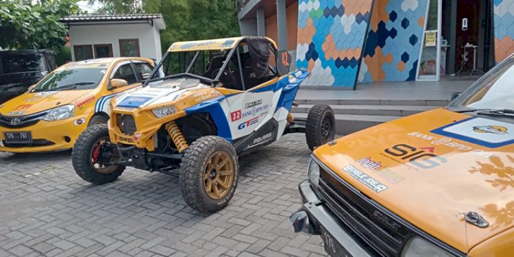 Tiga unit mobil balap milik tim BJRT yang disiapkan menjalani seri Kejurnas Rally 2021/ist