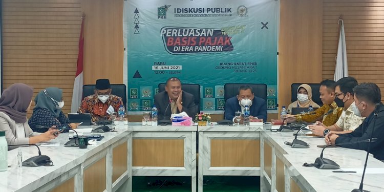 Ketua Fraksi PKB DPR RI, Cucun Ahmad Samsurijal (tengah)/RMOL