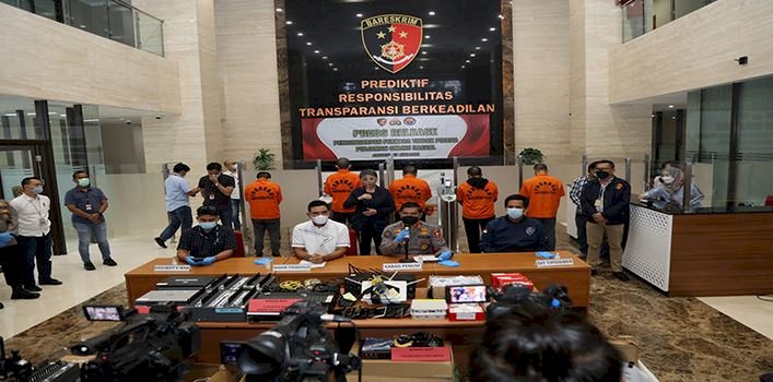 Konferensi pers pengungkapan Pinjaman Online (Pinjol) ilegal Rp Cepat oleh Bareskrim Polri/Ist