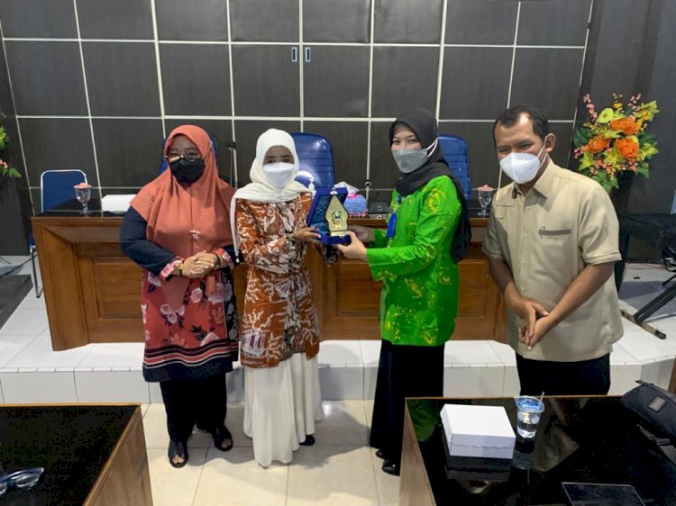 Foto Kunker Komisi E ke Dinas Pengendalian Penduduk, Keluarga Berencana, Pemberdayaan Perempuan dan Perlindungan Anak (PPKB PP dan PA) Kabupaten Magetan