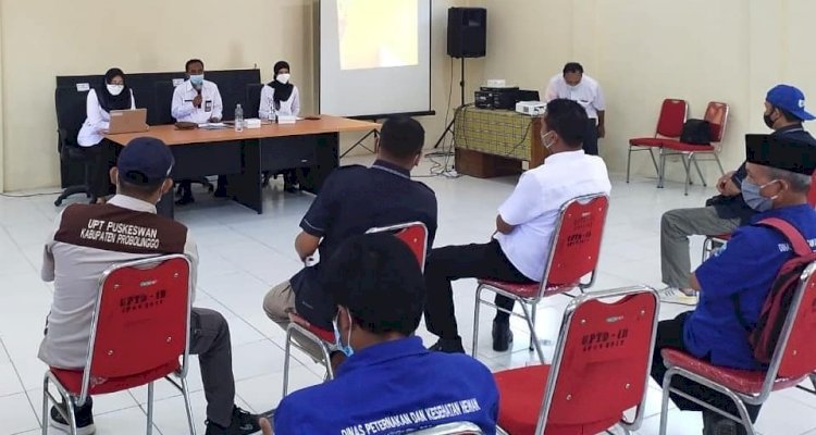 Kepala DPKH Kabupaten Probolinggo Yahyadi mengatakan evaluasi target Sikomandan ini dilakukan agar pergerakan dari ternak ini bisa dideteksi seberapa kesesuaian dari pada target yang ditentukan kepada para petugas lapangan sehingga bisa menilai apakah mampu dan tidak melaksanakan target tersebut.  “Dimana ada tiga target yang kami sampaikan kepada para petugas lapangan yang ada di 24 kecamatan meliputi Inseminasi Buatan (IB), Pemeriksaan Kebuntingan (PKB) dan Pelaporan Kelahiran (PKL),” katanya,