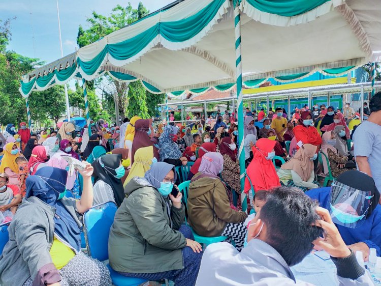 suasana vaksinisasi di salah satu fasyankes/RMOLJatim