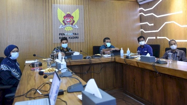 Walikota Kediri, Saat Menggelar Rakor Terkait PPKM Darurat