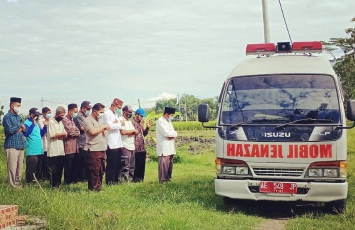 Sholat jenasah terhadap warga Ngawi yang meninggal akibat Covid-19/RMOLJatim