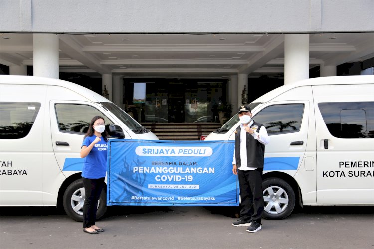 Wali Kota Eri menerima bantuan pinjam pakai fasilitas 5 unit mobil dari Srijaya Peduli/RMOLJatim