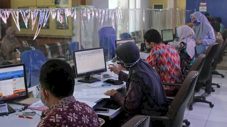 Layanan Di Kantor Dispendukcapil Kota Kediri sebelum PPKM Darurat/Net 