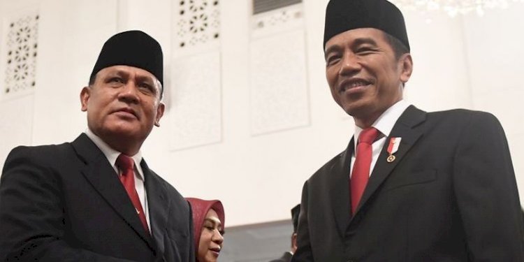 Presiden Joko Widodo (kanan) dan Ketua KPK Firli Bahuri/Net