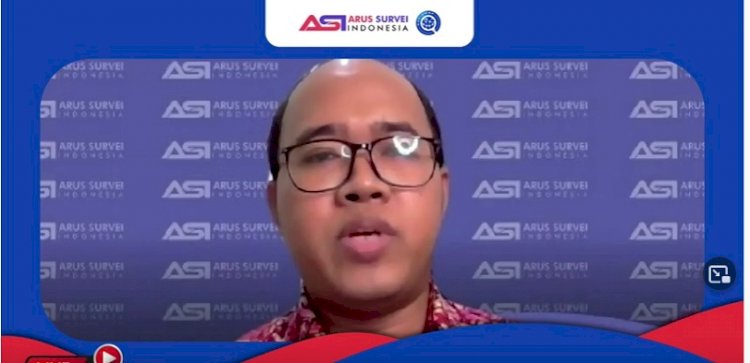 Direktur Eksekutif Lembaga Arus Survei Indonesia (ASI) Ali Rifan saat paparan hasil survei/Repro