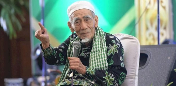 Almarhum Mbah Maimoen Zubair/Net