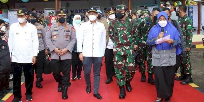 Panglima TNI, Kapolri dan Menkes Budi Gunadi saat mengawal penanganan Covid-19 bersama/Net