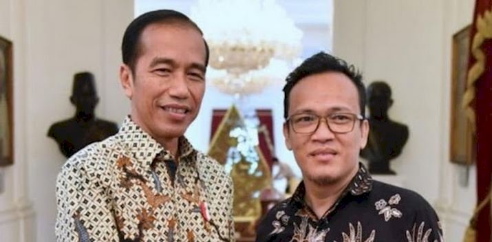Ketua Relawan Jokowi Mania (Joman), Immanuel Ebenezer saat bersama Presiden Joko Widodo/Net
