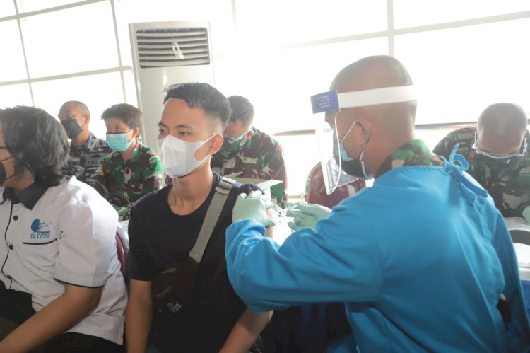 Vaksin di Pelabuhan Tanjung Perak/Ist