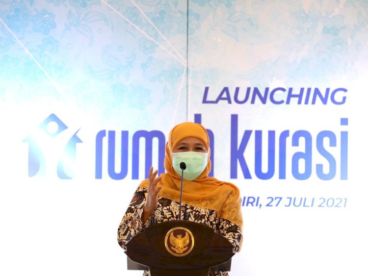Gubernur Khofifah saat melaunching rumah kurasi/Ist