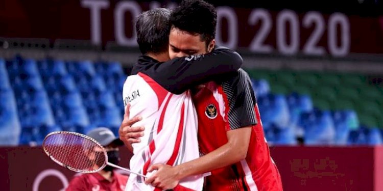  Anthony S. Ginting memeluh pelatihnya Hendry Saputra usia merebut medali Perungu Olimpiade Tokyo 2020/Net