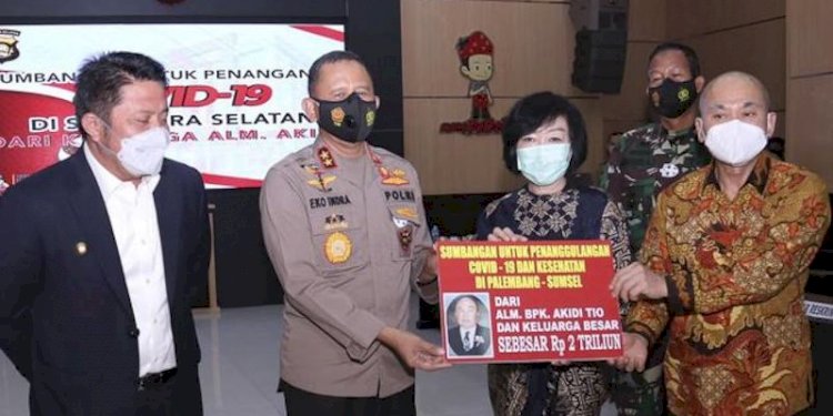 Anak Akidi Tio, Heryanty saat mengumumkan sumbangan Rp 2 triliun untuk penanganan Covid-19, Senin (26/7)/Net