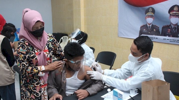 Kegiatan vaksinasi untuk penyandang disabilitas