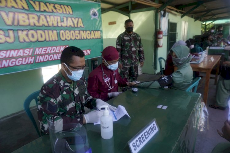 Kegiatan vaksinasi di Makodim 0805 Ngawi/RMOLJatim