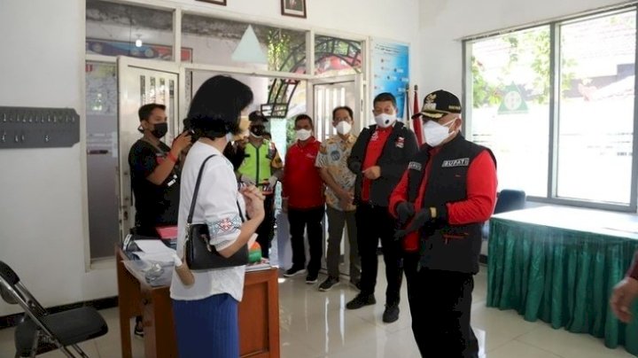 Bupati Malang, H.M Sanusi bersama Wakil Bupati Malang, H. Didik Gatot Subroto saat Kunjungan ke Isoter/RMOLJatim