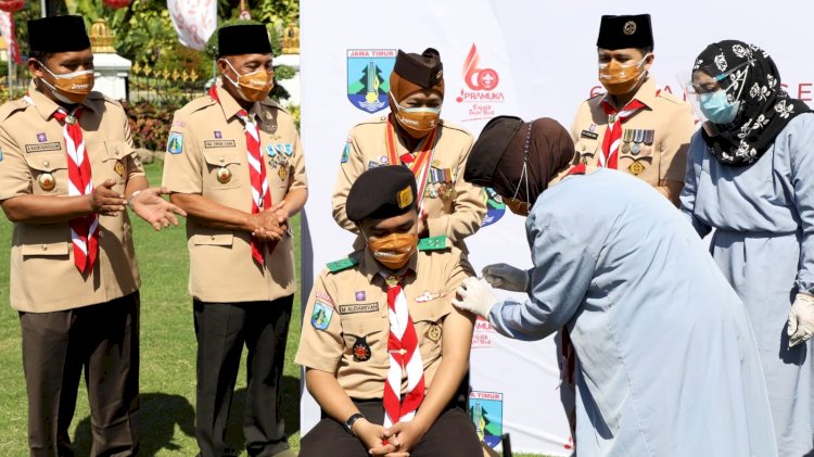 Peringatan Hari Pramuka ke-60, Gubernur Khofifah  Kamabida Kwarda Pramuka Jatim Gelar Vaksinasi 60.000 Dosis Serentak/Ist