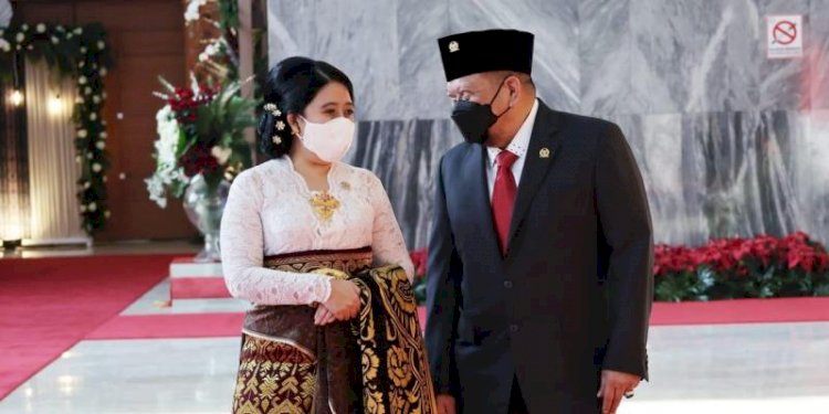Ketua DPD RI saat berbincang dengan Ketua DPR RI di komplek parlemen, Senayan, Jakarta, Senin (16/8)/Ist
