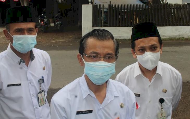 Kepala Dispemasdes Kabupaten Jember, Adi Wijaya saat memberi keterangan pers/RMOLJatim