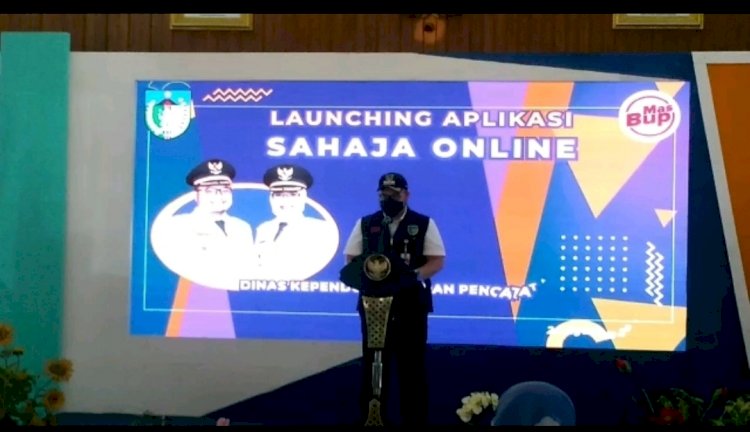Bupati Kediri, Hanindhito Himawan Pramana saat melaunching Aplikasi Sahaja Online/RMOLJatim