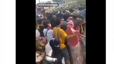 Antrian vaksin di Lamongan/ repro