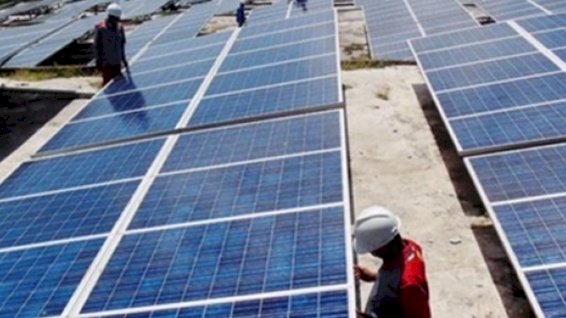 Pembangunan pembangkit listrik tenaga surya (PLTS) atap/Net