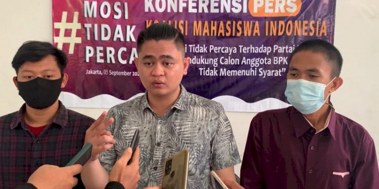 Koordinator Koalisi Mahasiswa Indonesia, Abraham (tengah)/RMOL