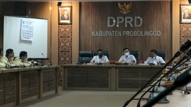 Suasana Pertemuan Apdesi dengan DPRD Kabupaten Probolinggo, di ruang Banggar/RMOLJatim
