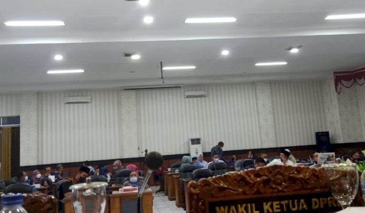   Suasana rapat paripurna perubahan jadwal Banmus DPRD/RMOLJatim