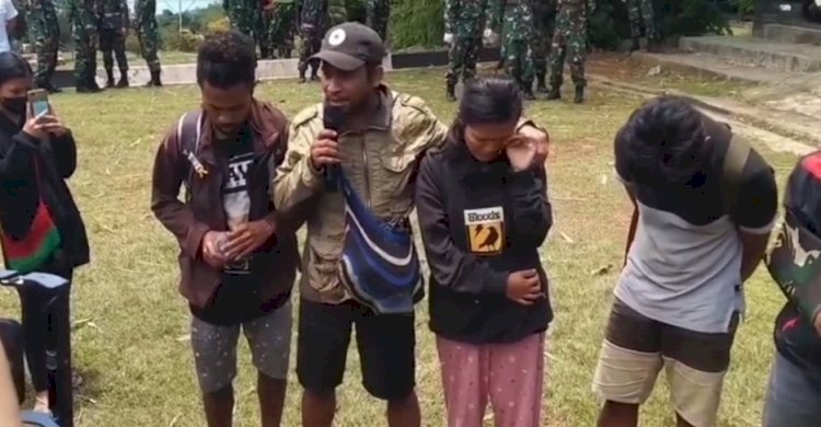 Nakes bernama Marselinus Ola Atanila saat menceritakan pengalamannya diserang secara membabi buta oleh KKB/RMOLPapua