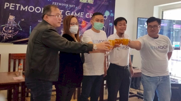 Arisandy Kurniawan Gani, CEO Petmon.net saat launching Petmoon Token/ist