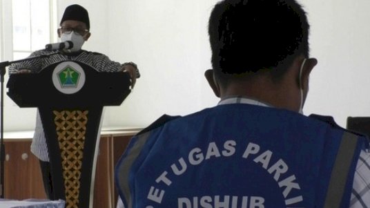 Walikota Malang, Drs. H. Sutiaji saat Berikan Pemaparan Terhadap Jukir/Ist