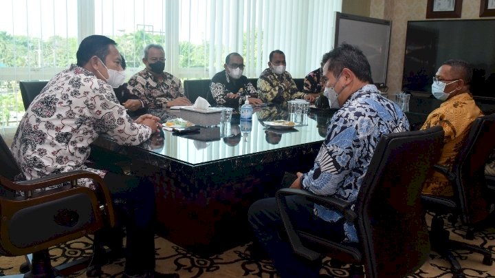Buapati Lamongan melakukan penandatangan Dengan Pihak ITS Surabaya