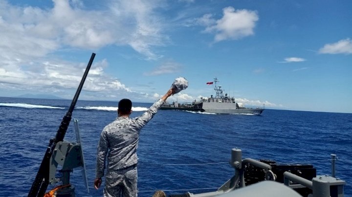 Latihan bersama antara TNI Al dan Angkatan Laur Philipina
