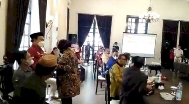 Tangkapan layar aksi marah-marah Menteri Sosial RI, Tri Rismaharini kepada petugas PKH di Gorontalo/Repro