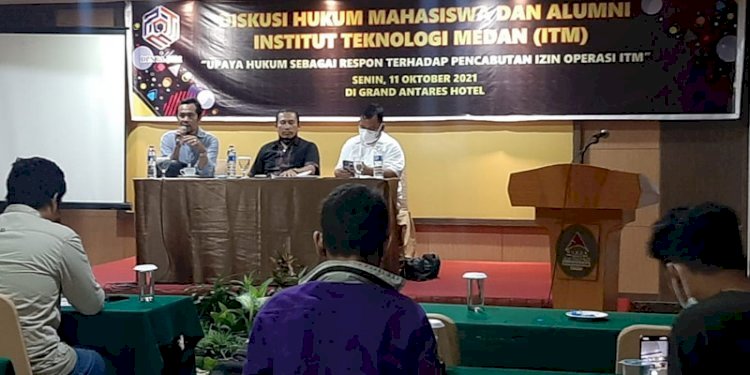  Diskusi Hukum Mahasiswa dan Alumni ITM atas pencabutan izin operasional kampus mereka/RMOLSumut