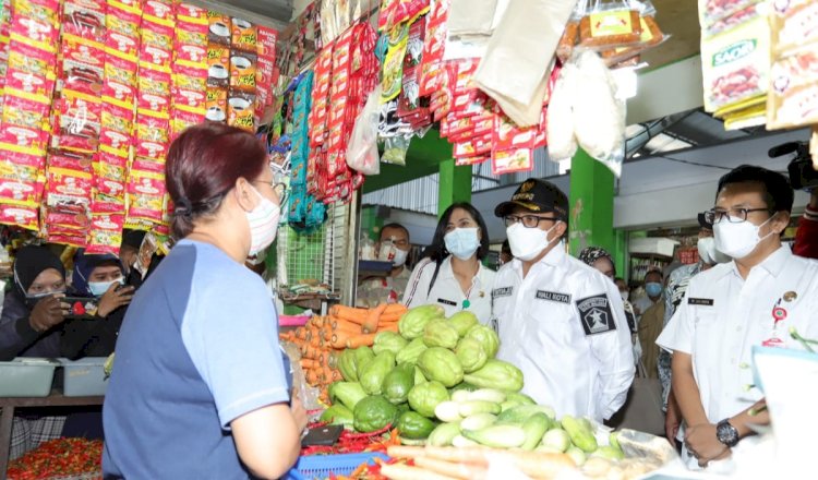 Wali Kota Malang, Drs. H. Sutiaji saat berkunjung disalah satu Pasar Tradisional/Ist