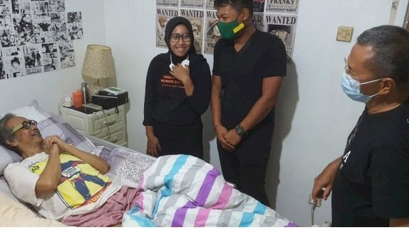 Dahlan Iskan sambangi Butet Kertaredjasa/Ist