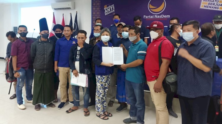 Acara pelepasan nelayan di kantor DPW Nasdem Jatim