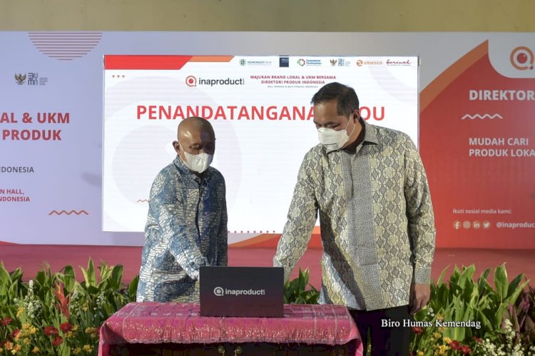 Penandatanganan kesepakatan kerja sama yang dilakukan oleh Dirjen PKTN Veri Anggrijono dan Ketua ideA Bima Laga, disaksikan langsung oleh Mendag Lutfi/Ist