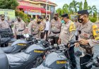 Jelang Penetapan Bacakades, Kapolres Probolinggo Serahkan 10 Motor ke Anggota