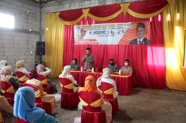 Anggota DPRD Jatim Hidayat menggelar reses di desa Kemiri kecamatan Pacet/ist