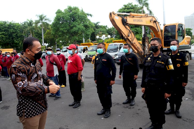 Wali Kota saat memberikan arahan kepada para personel yang siap berangkat ke Kota Batu/RMOLJatim